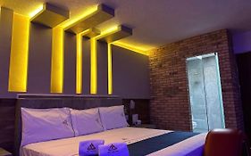 Bataclan Temixco 3*